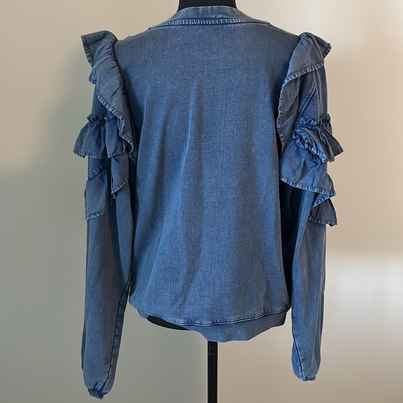 Fun Tularosa top - like new.  Worn once. - Picture 4 of 5